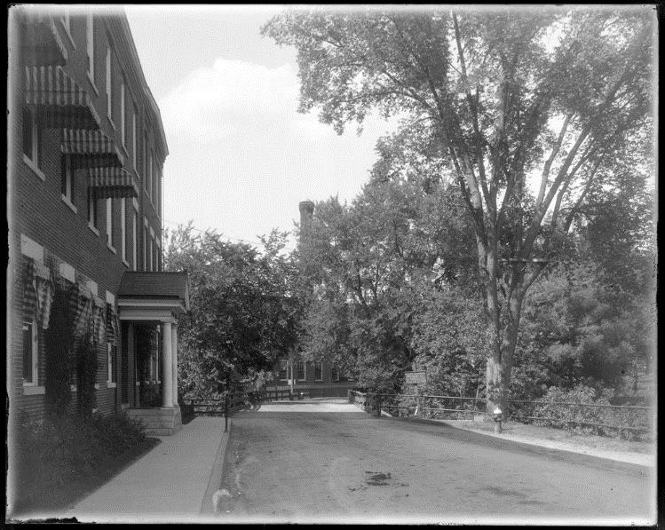 Approach to the bridge from the Talbot Mill side (West Bank) 1908